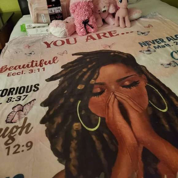NEW You Are Pink Blanket - Picture 5 of 7